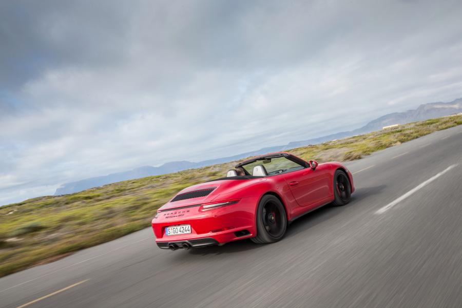  Porsche 911 Carrera GTS Cabriolet 2017 года  (WW) (фото 13 из 17)